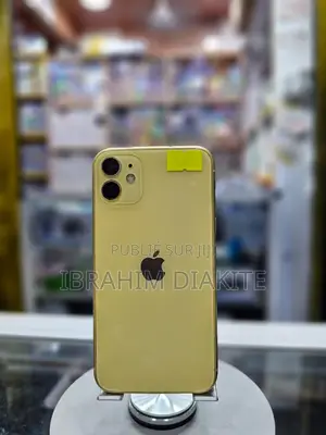 Apple iPhone 11 64 GB Jaune