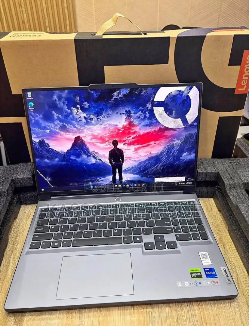 Ordinateur Portable Lenovo Legion Slim 5 24GB AMD Ryzen 7 HDD+SSD 512GB