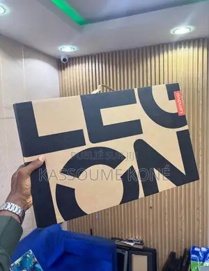 Ordinateur Portable Lenovo Legion Slim 5 24GB AMD Ryzen 7 HDD+SSD 512GB