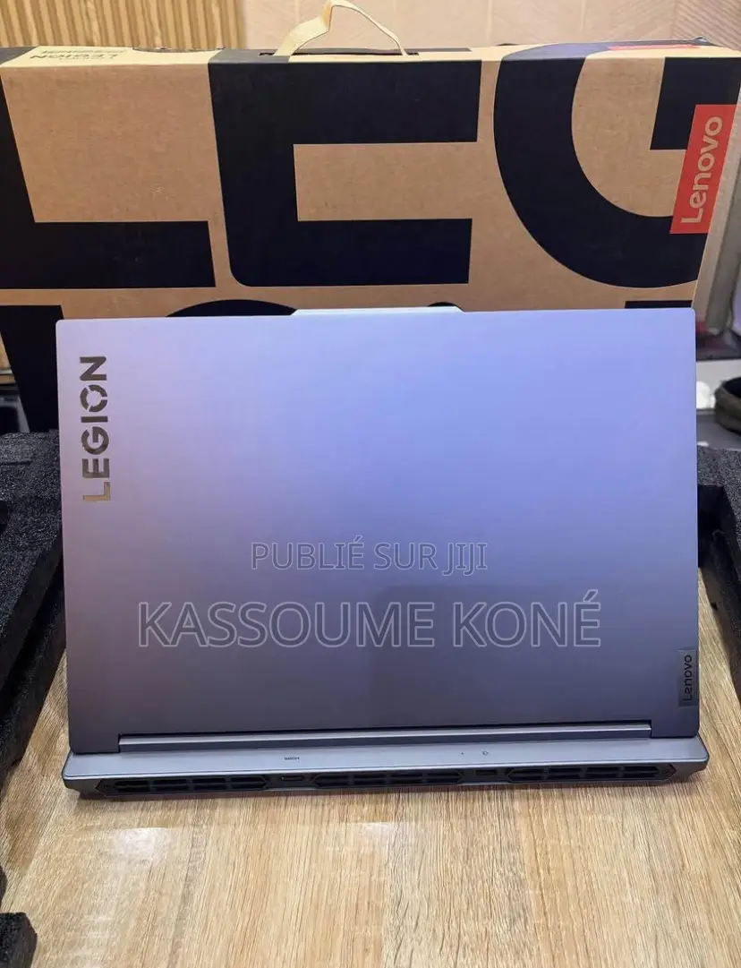 Ordinateur Portable Lenovo Legion Slim 5 24GB AMD Ryzen 7 HDD+SSD 512GB