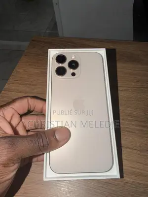 Nouveau Apple iPhone 16 Pro Max 256 GB Doré