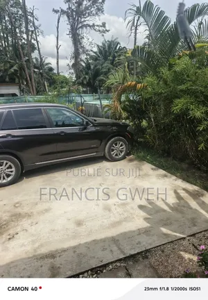 3chbre Villa dans Francis Gweh, Cocody à Louer