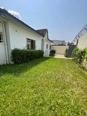 3chbre Duplex dans Francis Gweh, Cocody à Louer