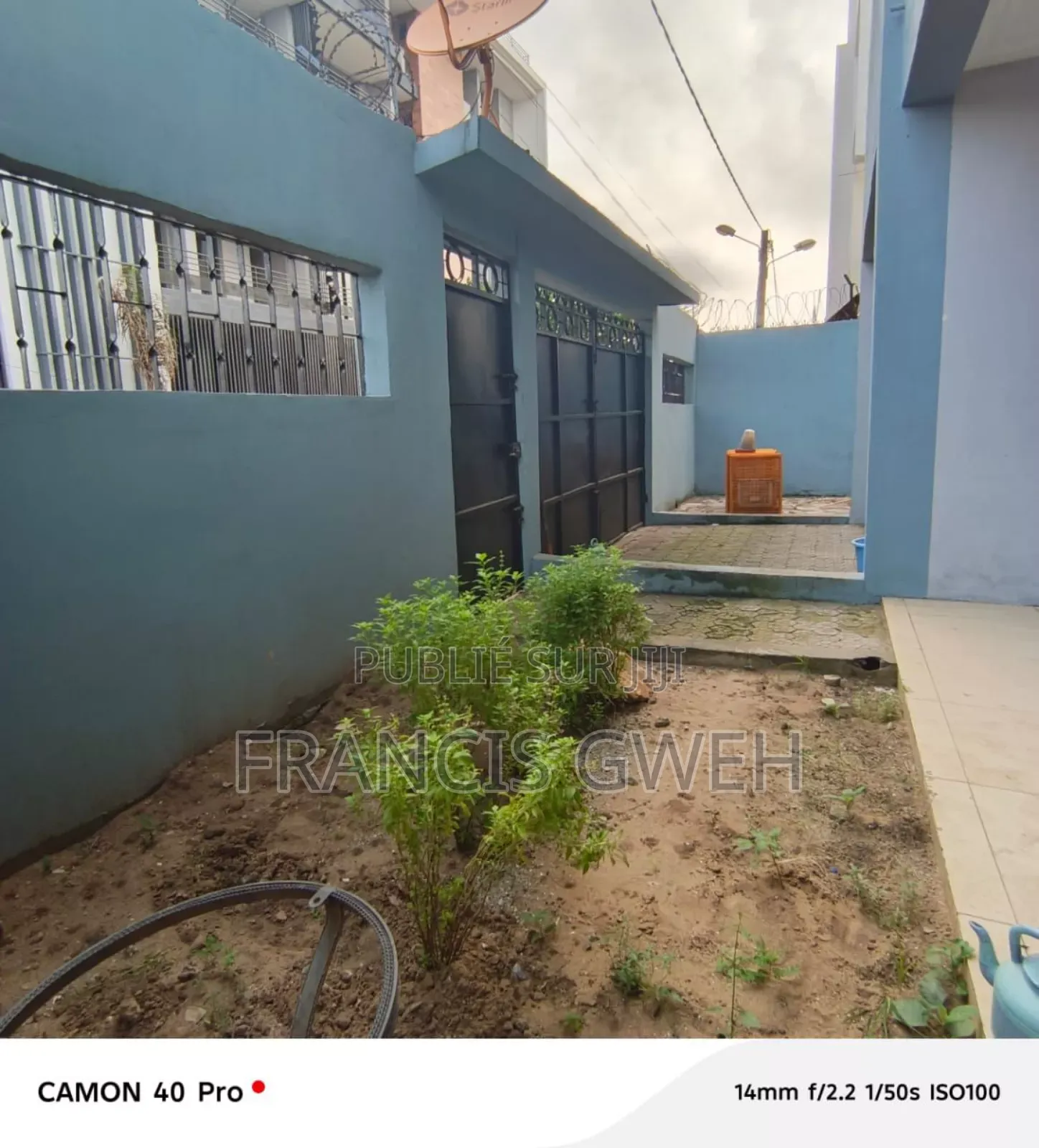 5chbre Duplex dans Francis Gweh, Cocody à Louer