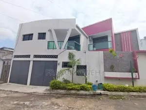 2chbre Duplex dans Francis Gweh, Cocody à Louer