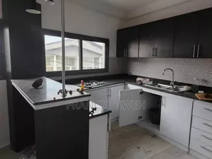 2chbre Duplex dans Francis Gweh, Cocody à Louer