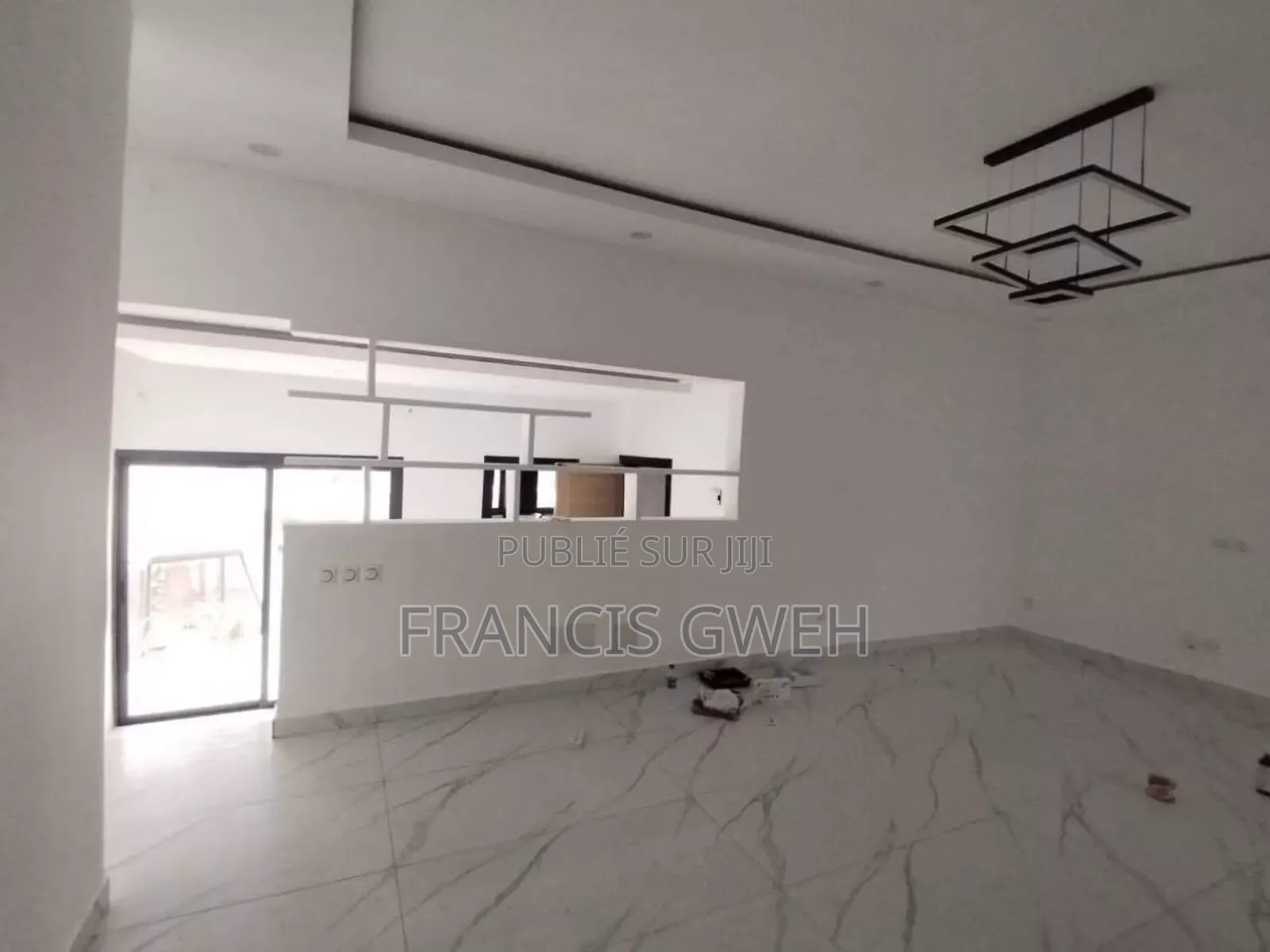 2chbre Duplex dans Francis Gweh, Cocody à Louer