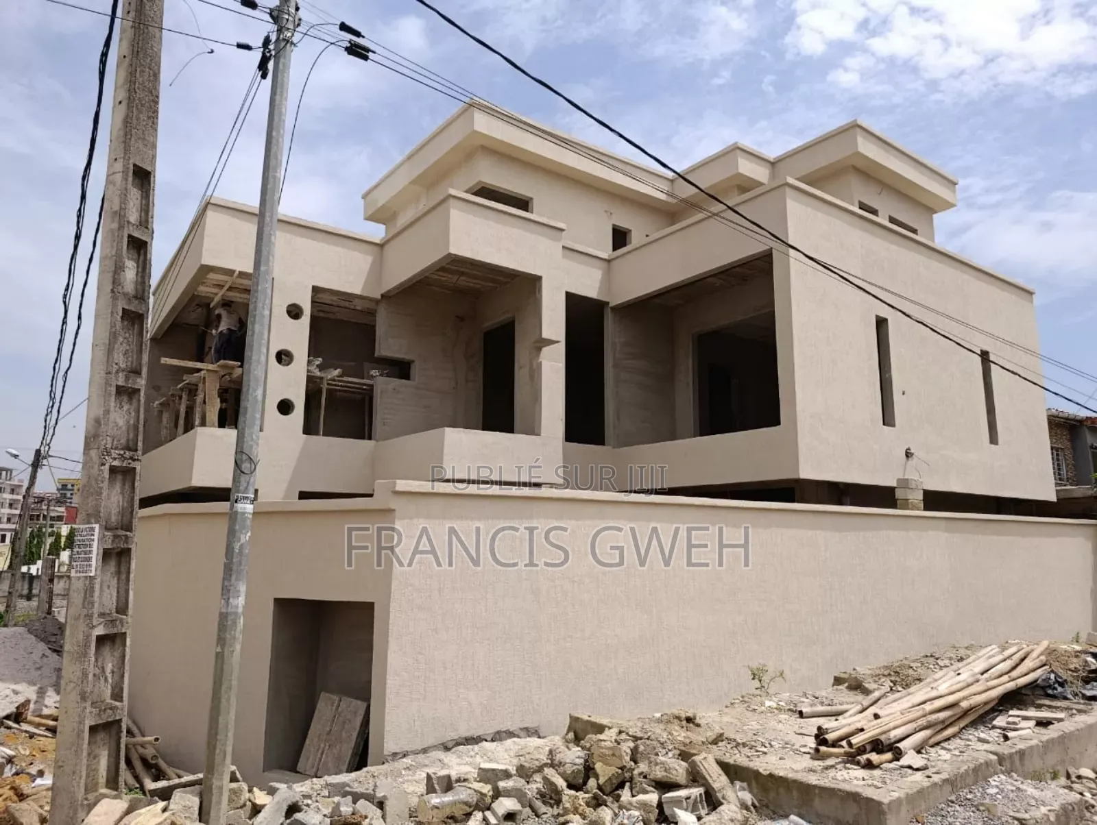 5chbre Duplex dans Francis Gweh, Cocody à Vendre
