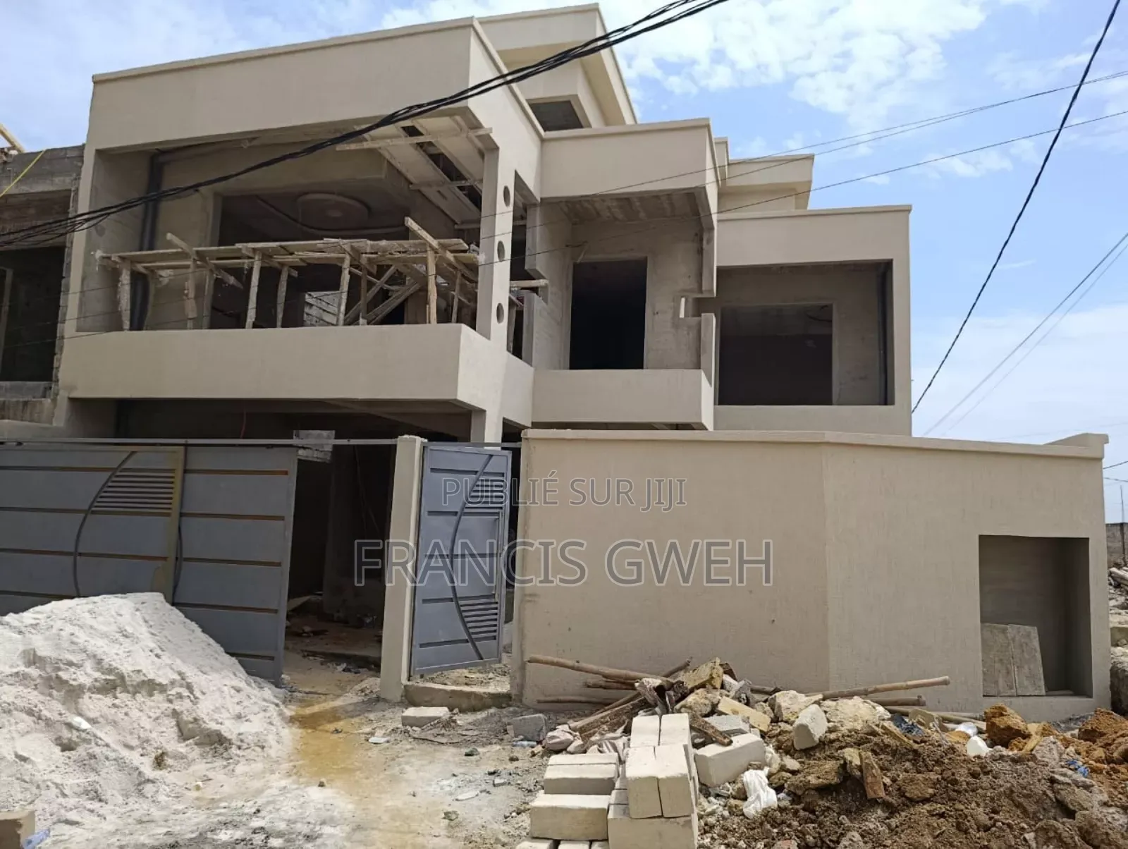 5chbre Duplex dans Francis Gweh, Cocody à Vendre