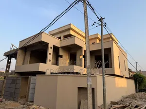 5chbre Duplex dans Francis Gweh, Cocody à Vendre