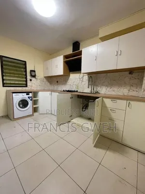 3chbre Duplex dans Francis Gweh, Cocody à Louer