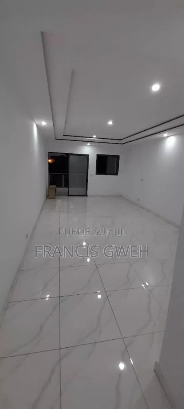 2chbre Appartement dans Francis Gweh, Cocody à Vendre
