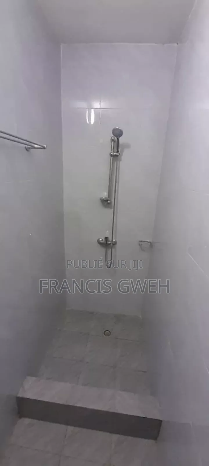 2chbre Appartement dans Francis Gweh, Cocody à Vendre