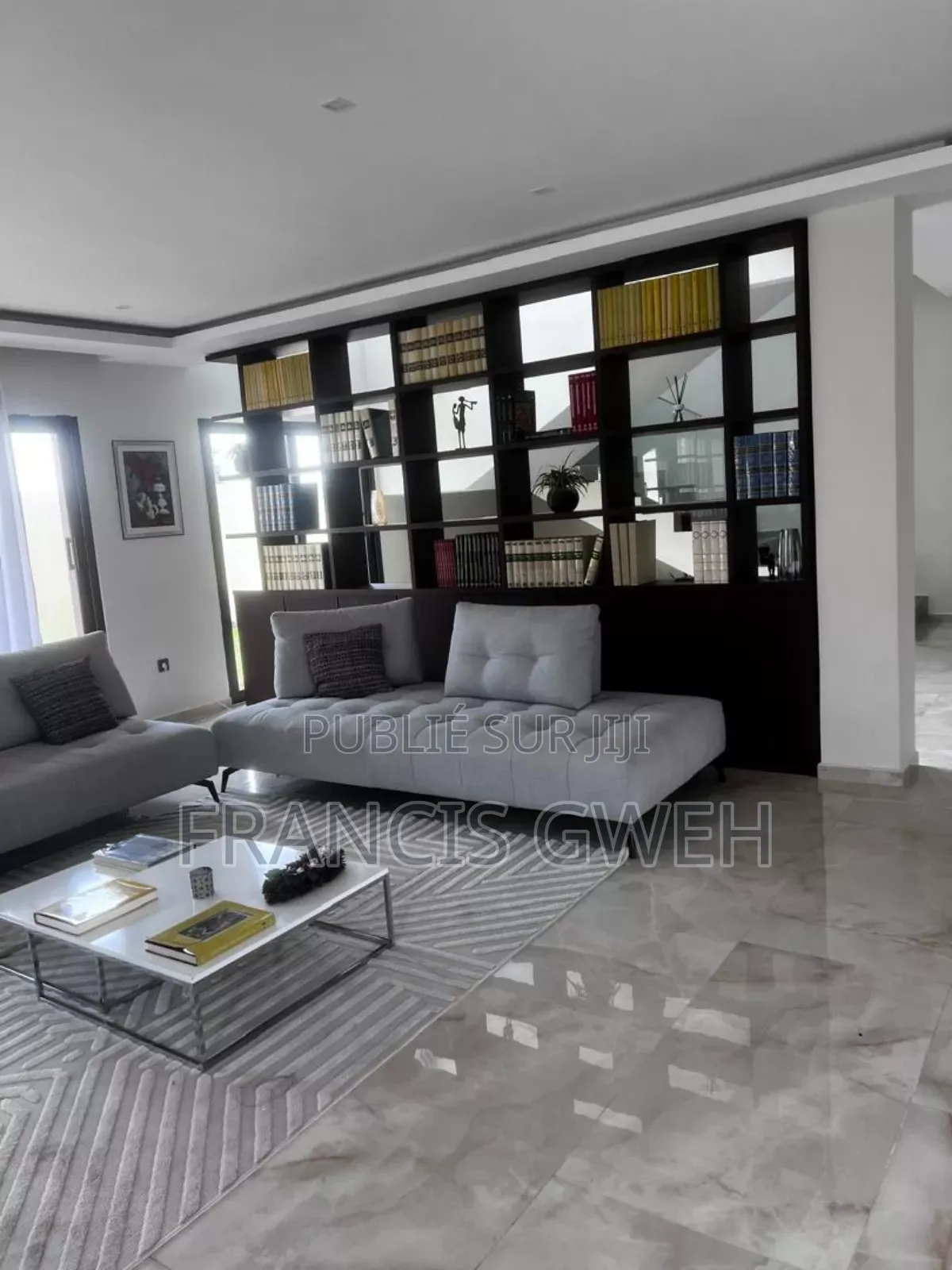 4chbre Duplex dans Francis Gweh, Cocody à Louer