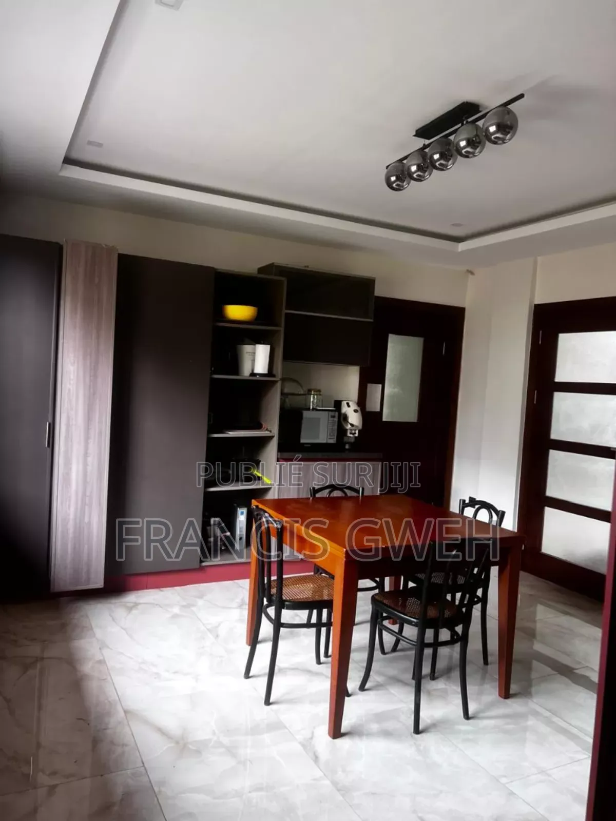 4chbre Duplex dans Francis Gweh, Cocody à Louer