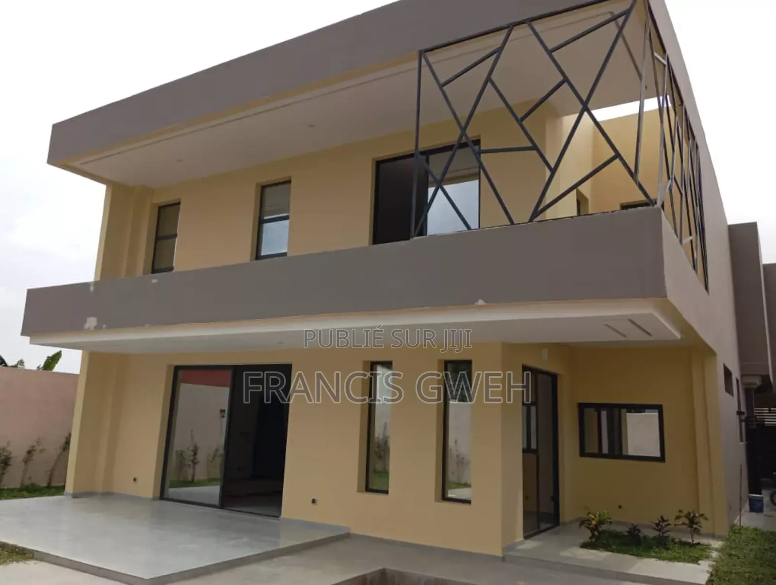 6chbre Duplex dans Francis Gweh, Cocody à Vendre