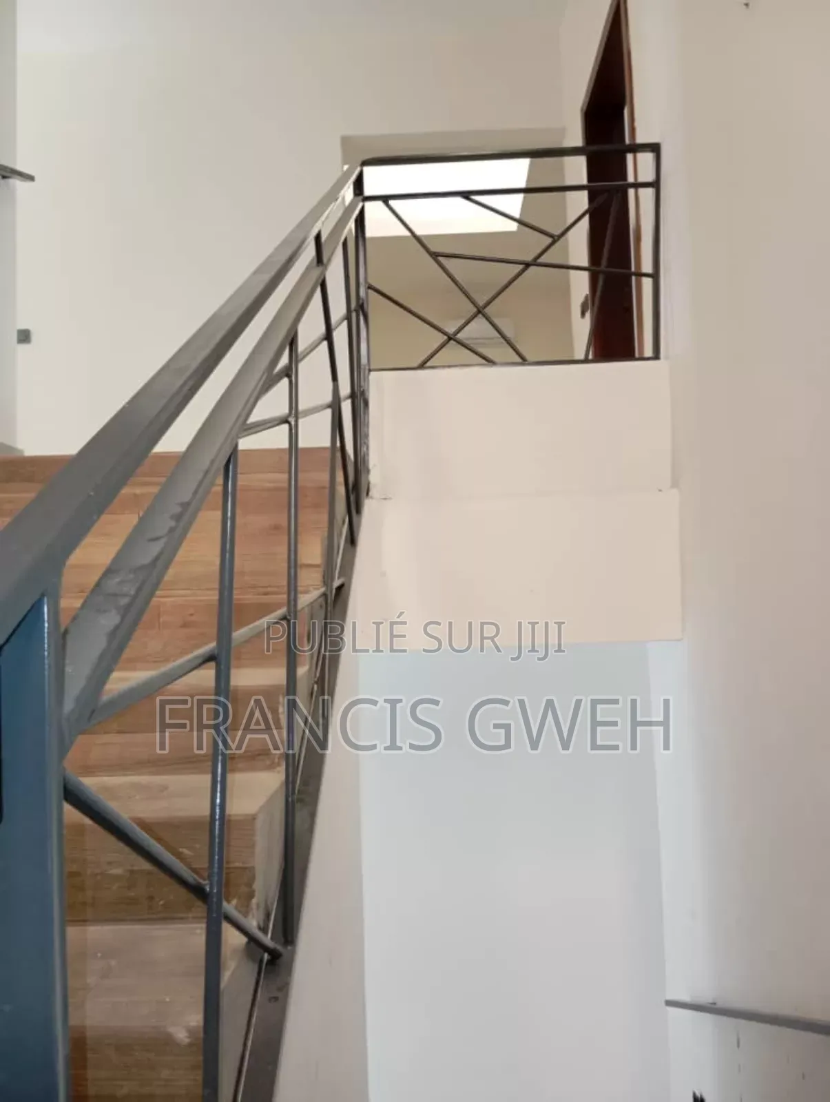 6chbre Duplex dans Francis Gweh, Cocody à Vendre