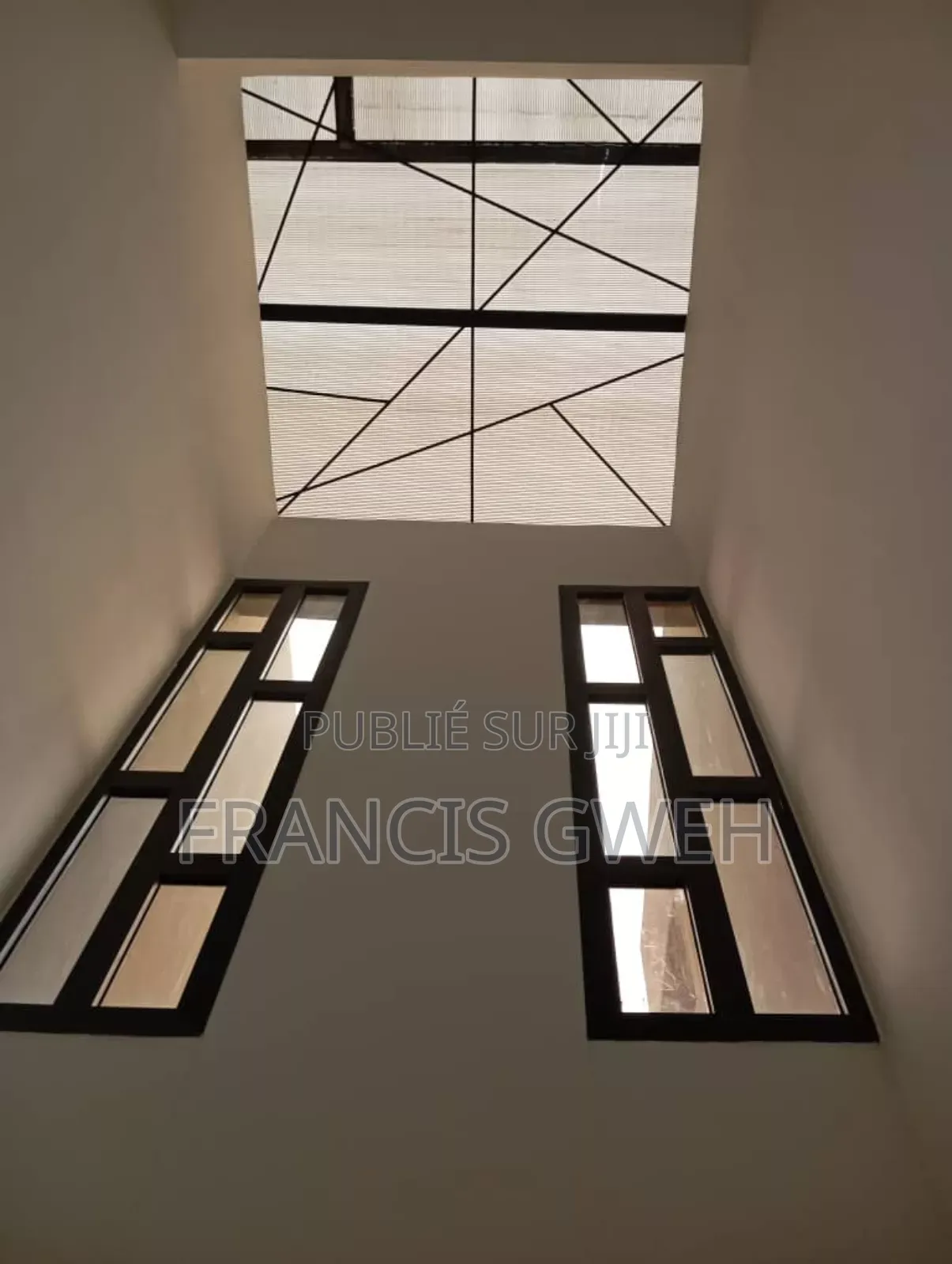 6chbre Duplex dans Francis Gweh, Cocody à Vendre