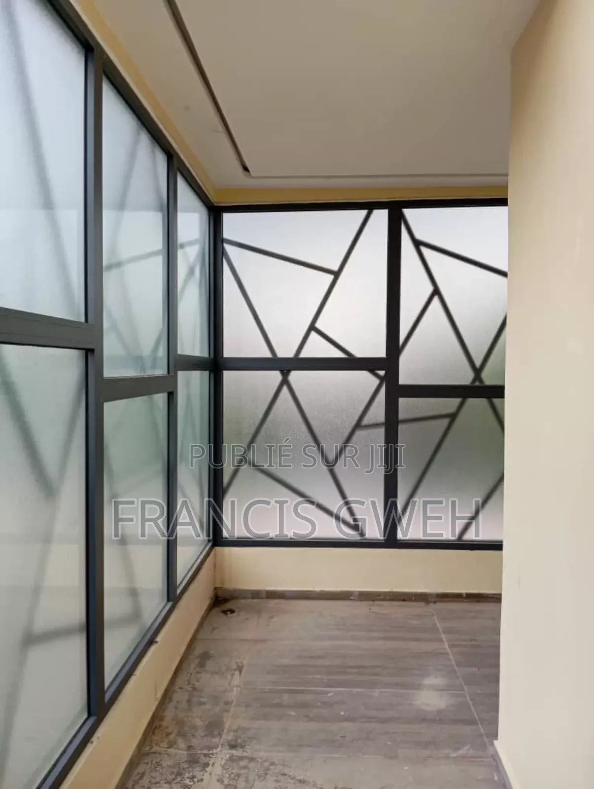 6chbre Duplex dans Francis Gweh, Cocody à Vendre