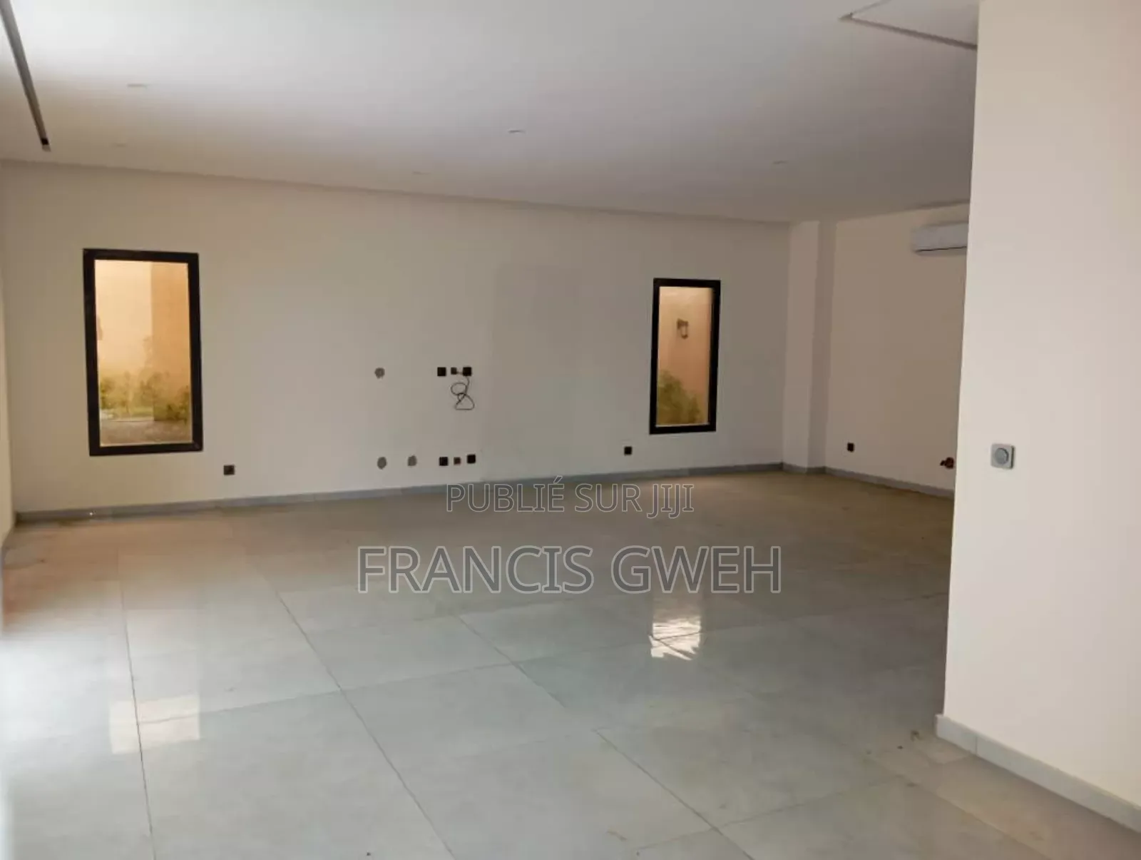 6chbre Duplex dans Francis Gweh, Cocody à Vendre