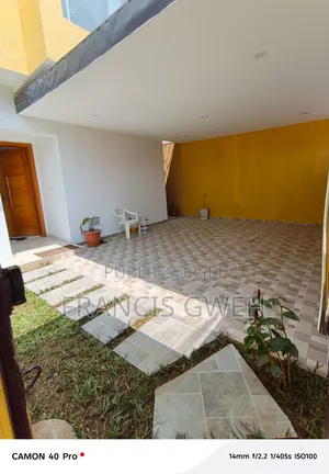 6chbre Duplex dans Francis Gweh, Cocody à Louer