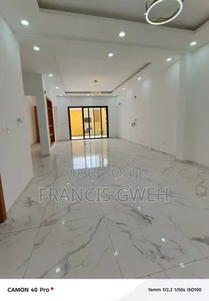 6chbre Duplex dans Francis Gweh, Cocody à Louer