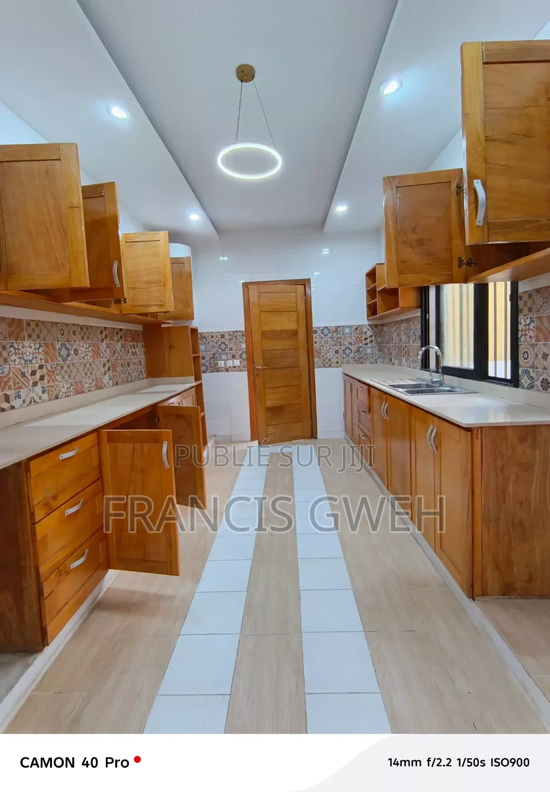 6chbre Duplex dans Francis Gweh, Cocody à Louer