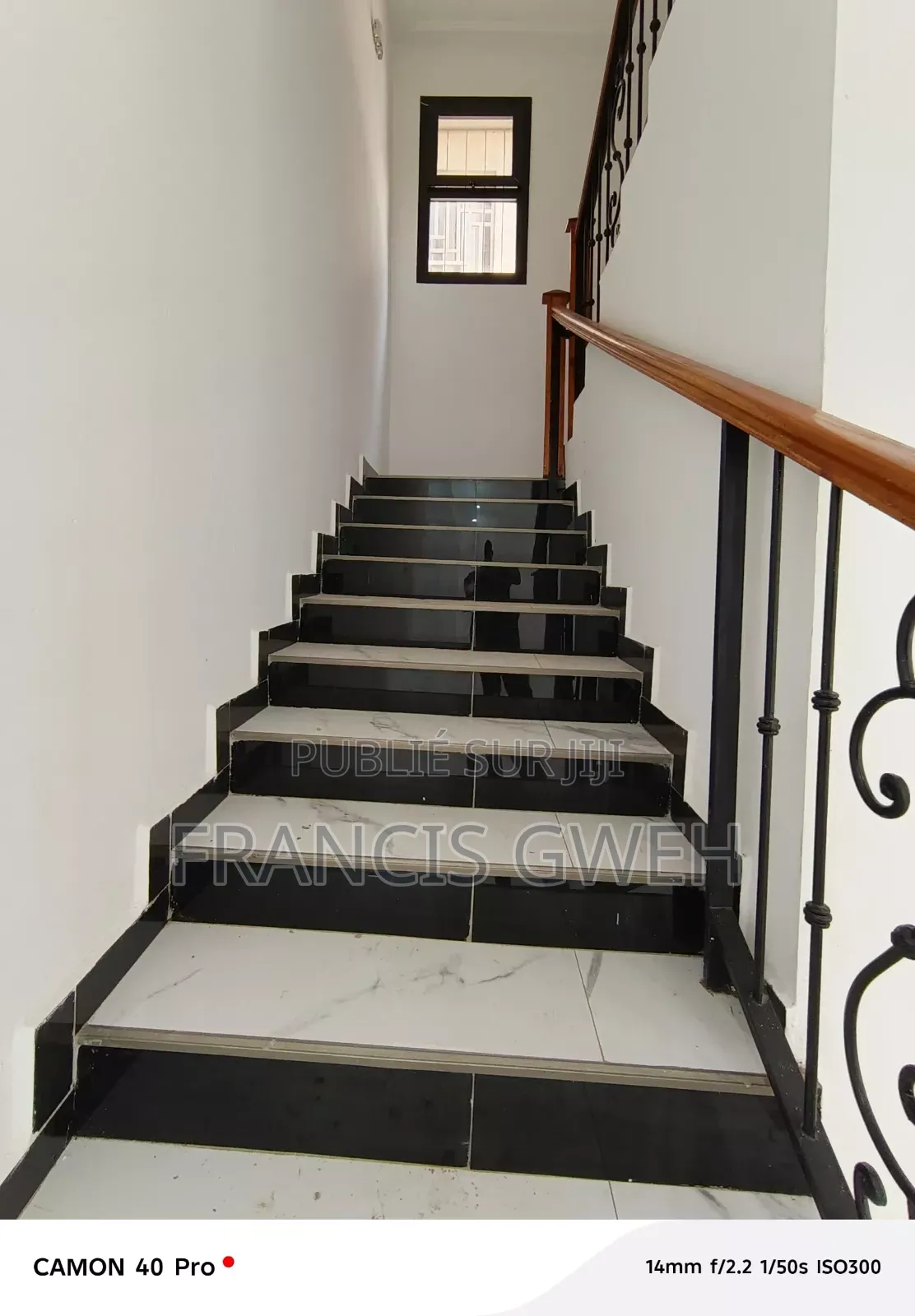 6chbre Duplex dans Francis Gweh, Cocody à Louer