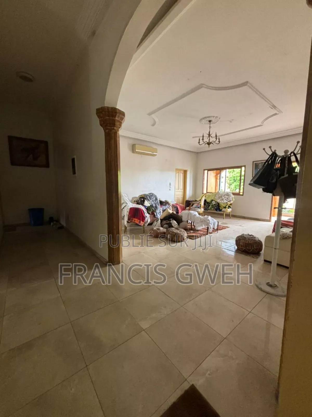 5chbre Duplex dans Francis Gweh, Cocody à Vendre