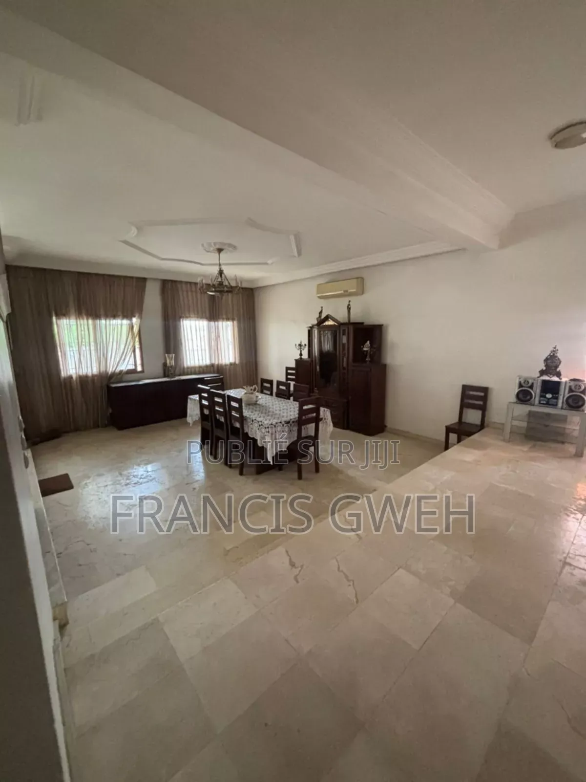 5chbre Duplex dans Francis Gweh, Cocody à Vendre