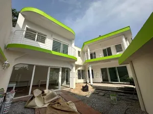 4chbre Duplex dans Francis Gweh, Cocody à Louer
