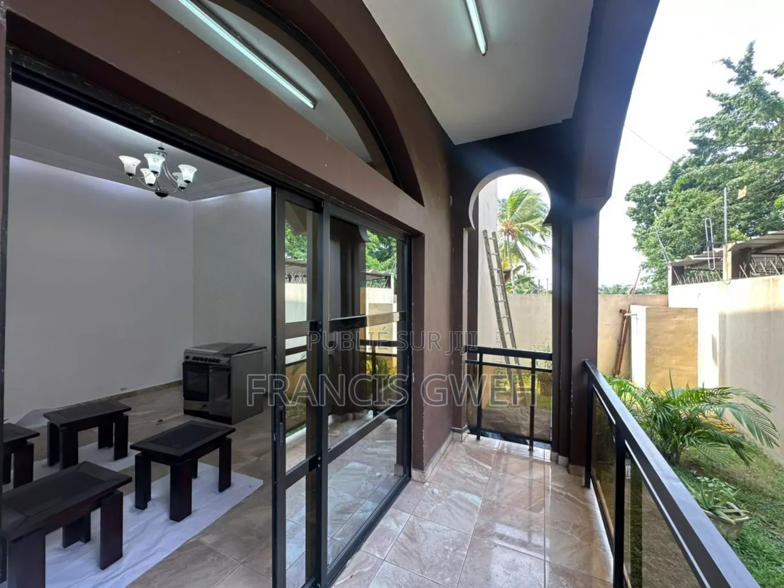 2chbre Appartement dans Francis Gweh, Cocody à Louer