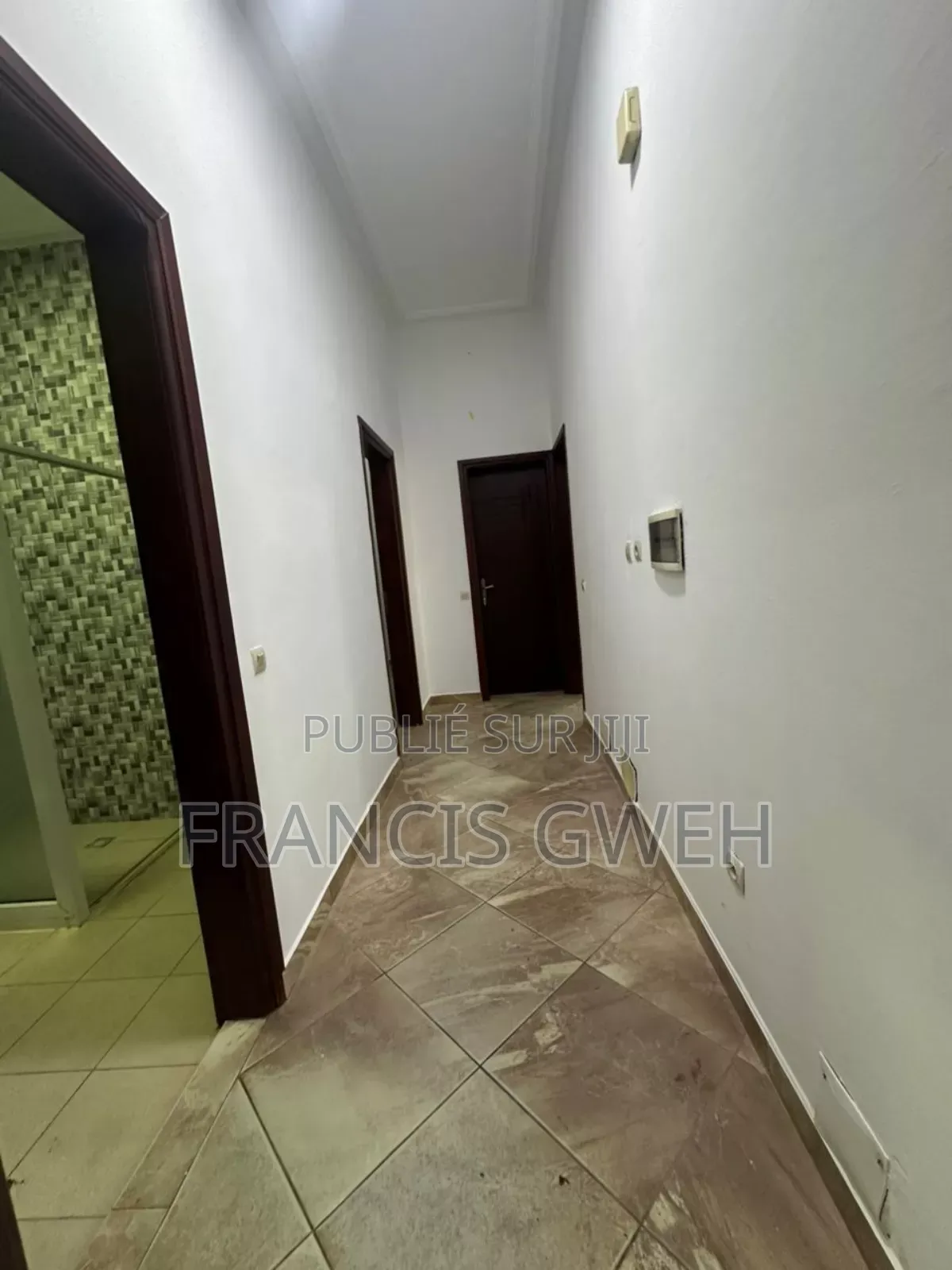 2chbre Appartement dans Francis Gweh, Cocody à Louer