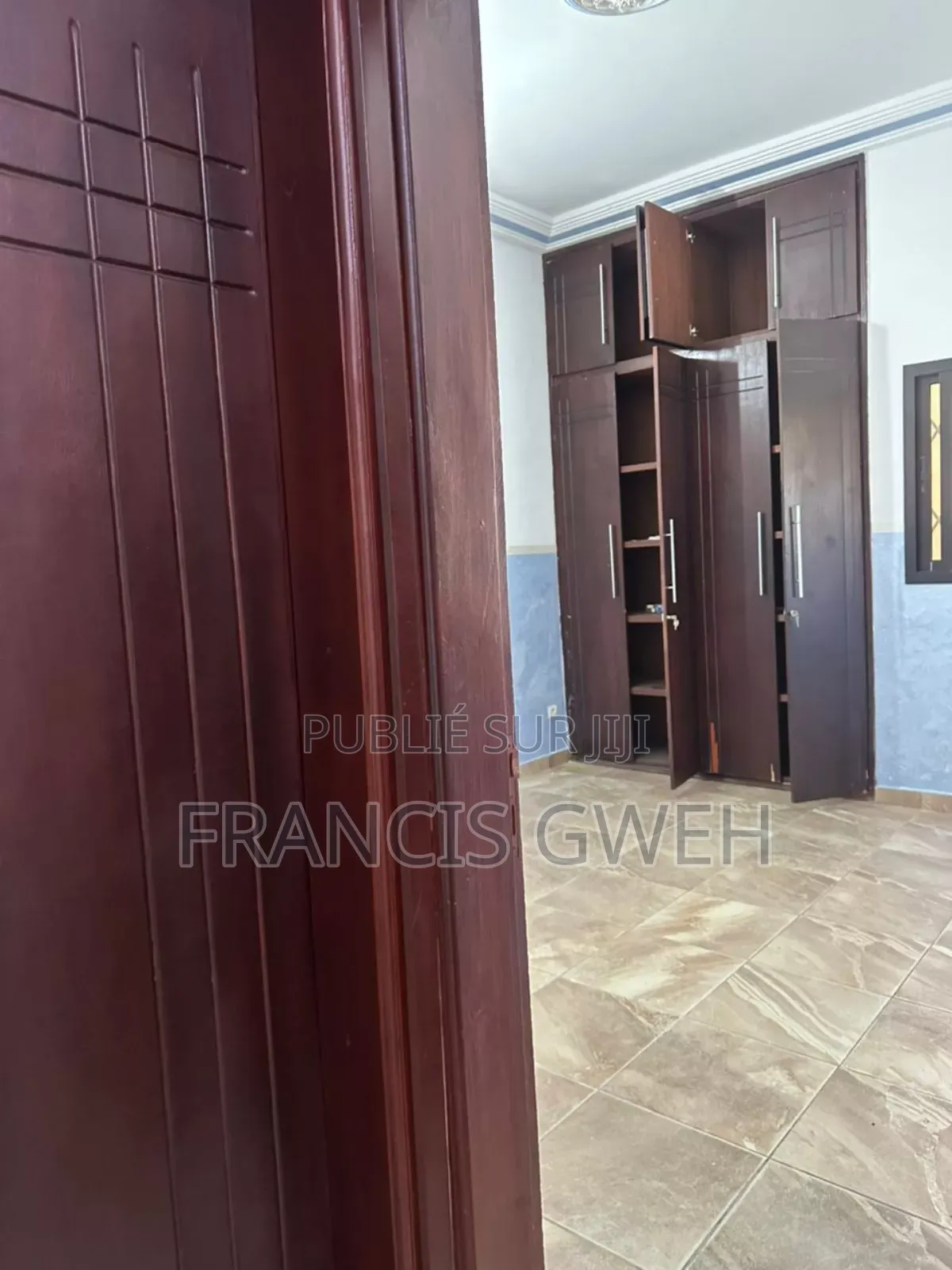 2chbre Appartement dans Francis Gweh, Cocody à Louer