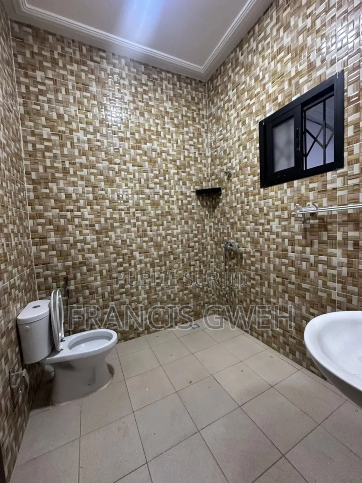 2chbre Appartement dans Francis Gweh, Cocody à Louer