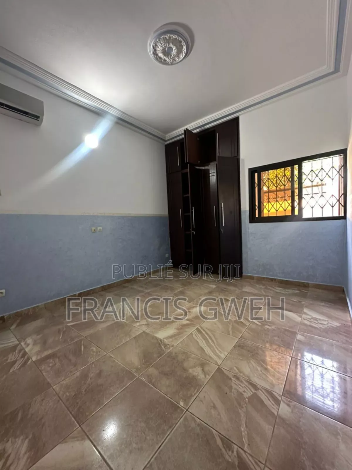 2chbre Appartement dans Francis Gweh, Cocody à Louer