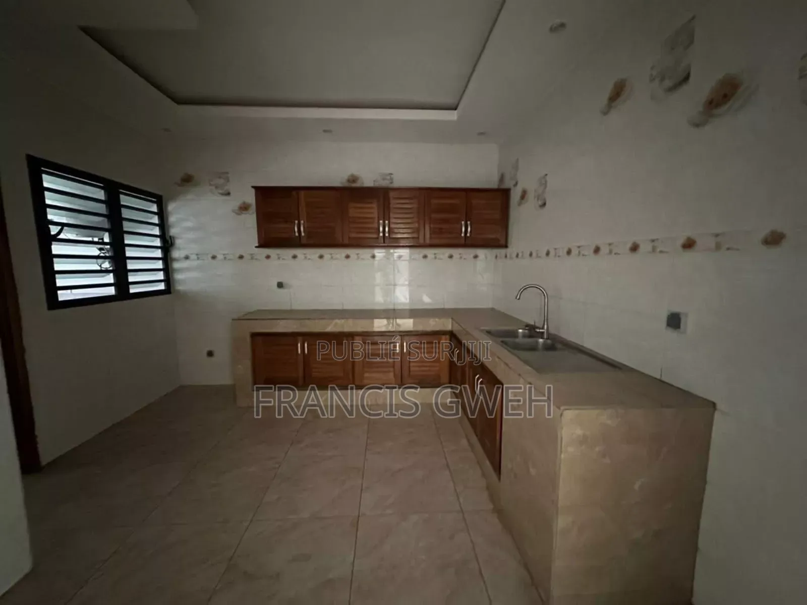 2chbre Appartement dans Francis Gweh, Cocody à Louer