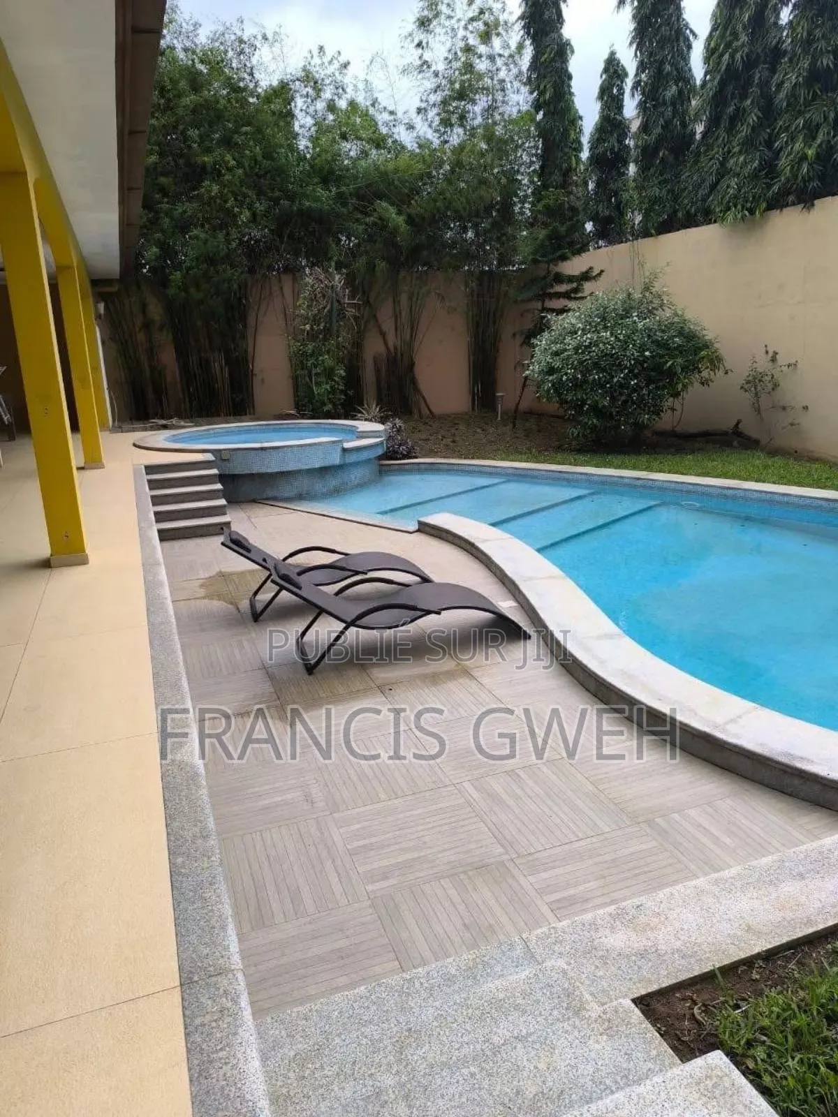 4chbre Duplex dans Francis Gweh, Cocody à Louer