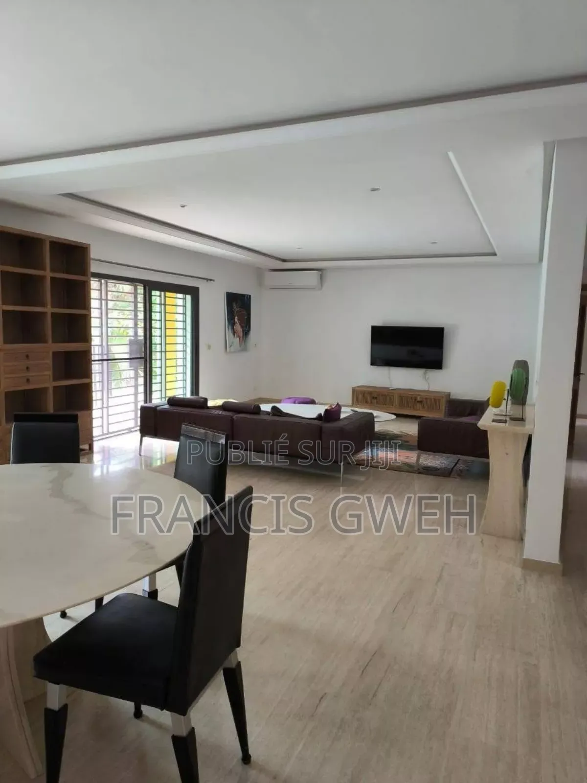 4chbre Duplex dans Francis Gweh, Cocody à Louer