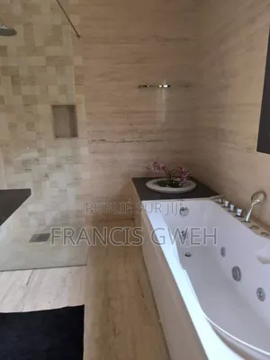 4chbre Duplex dans Francis Gweh, Cocody à Louer