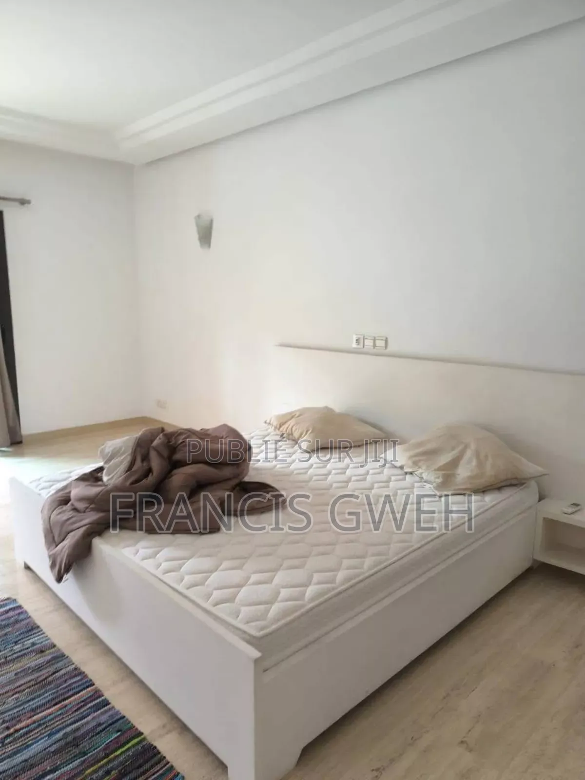 4chbre Duplex dans Francis Gweh, Cocody à Louer