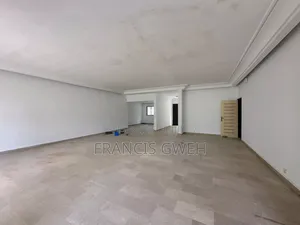 4chbre Villa dans Francis Gweh, Cocody à Louer