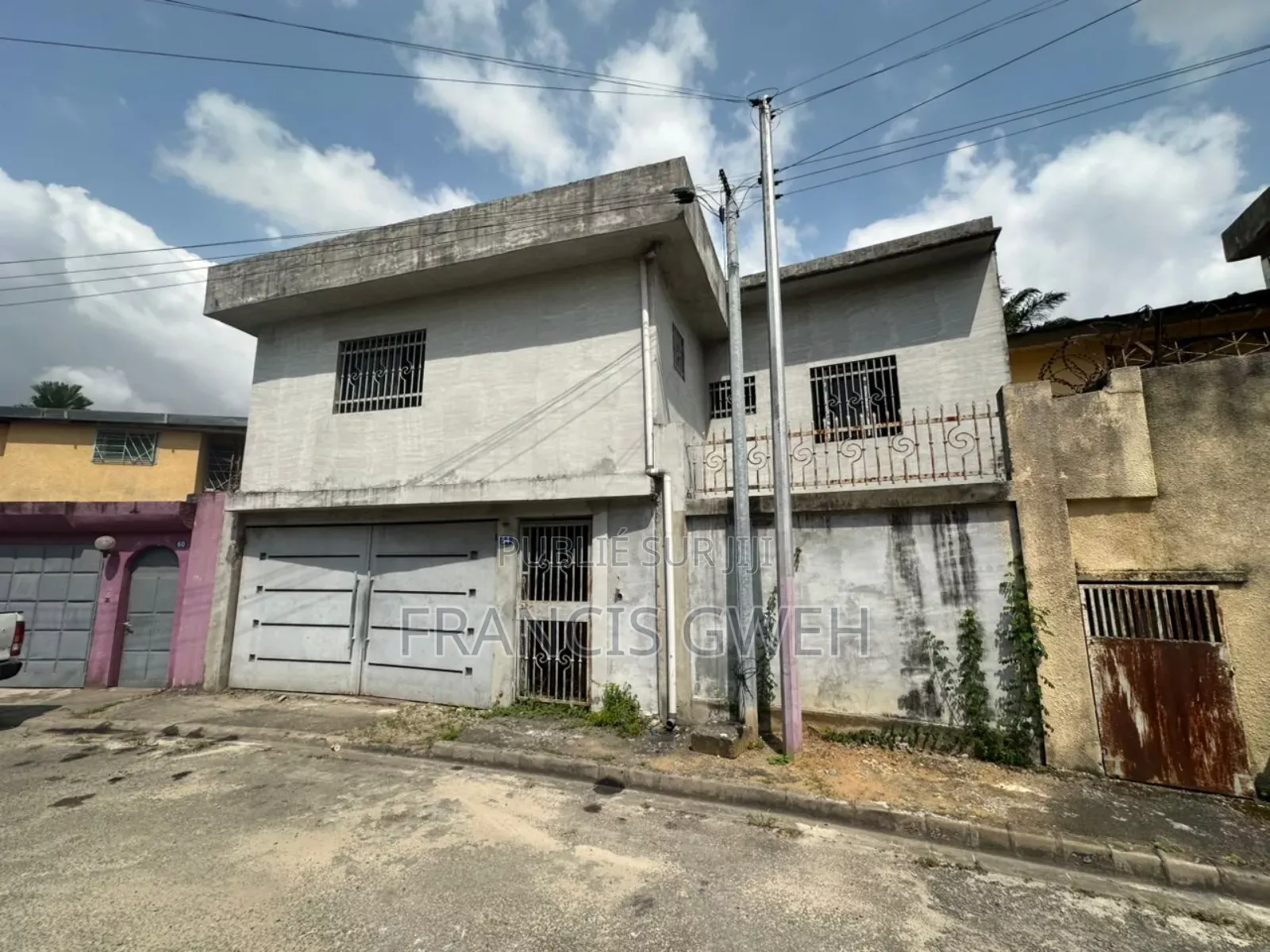 5chbre Duplex dans Francis Gweh, Cocody à Vendre