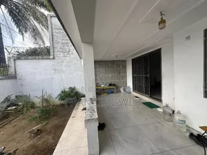 5chbre Duplex dans Francis Gweh, Cocody à Vendre