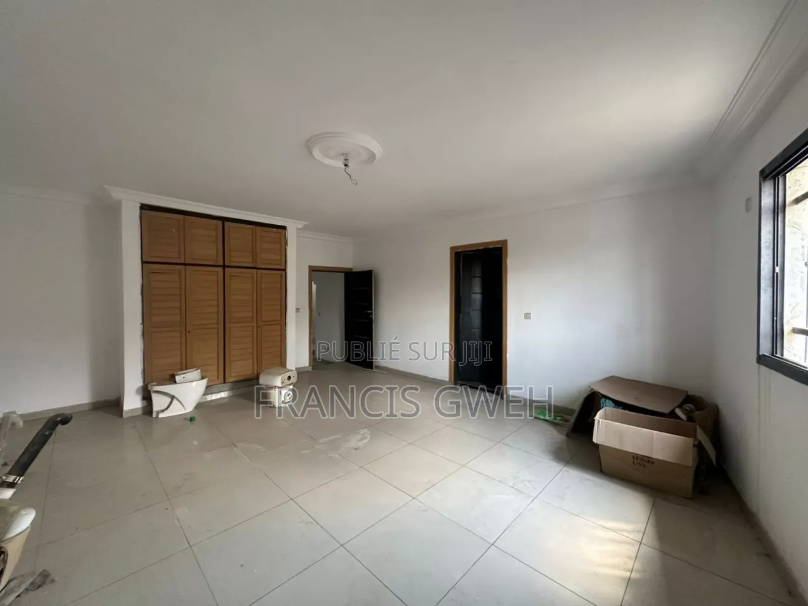 5chbre Duplex dans Francis Gweh, Cocody à Vendre