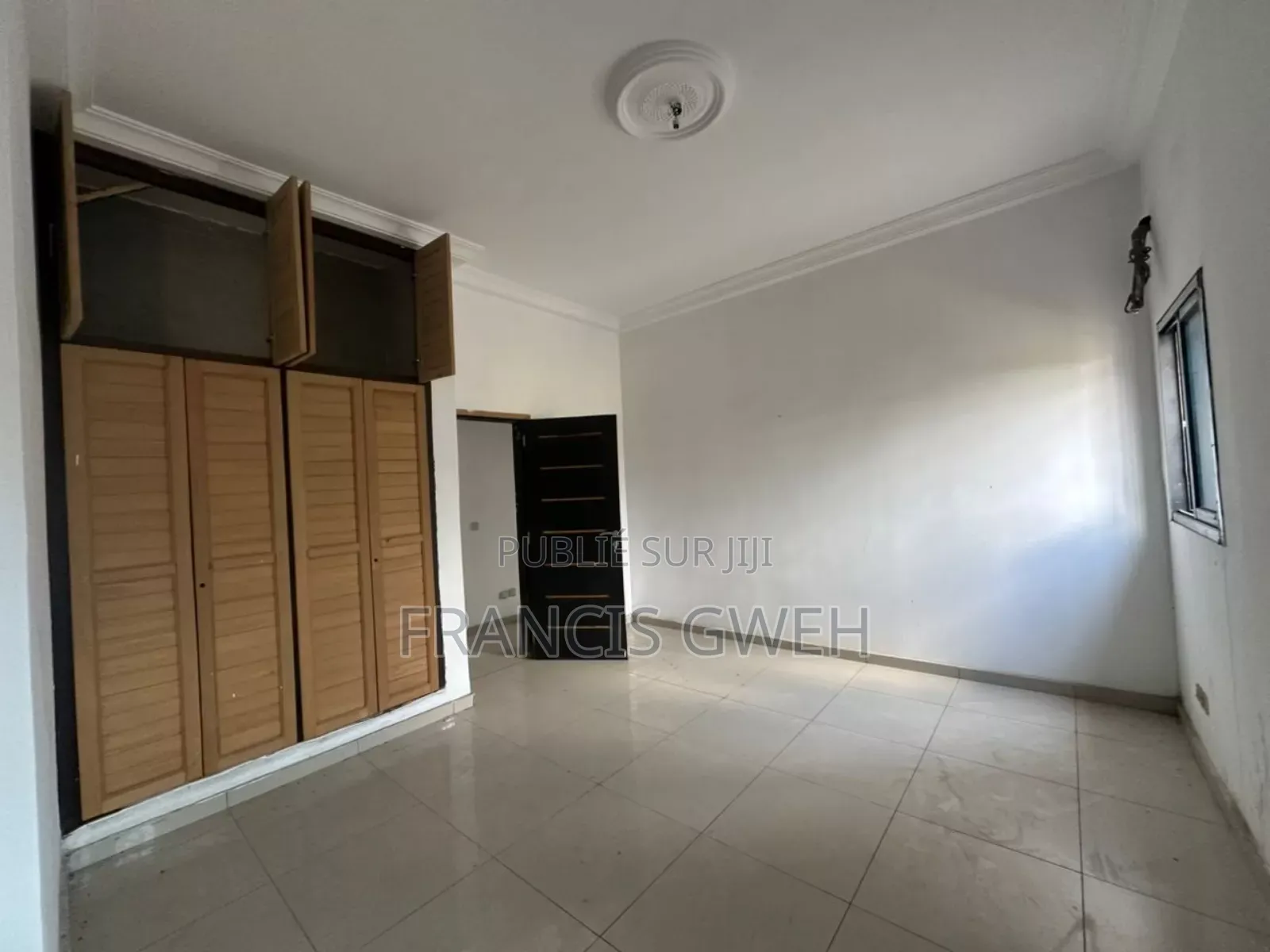 5chbre Duplex dans Francis Gweh, Cocody à Vendre