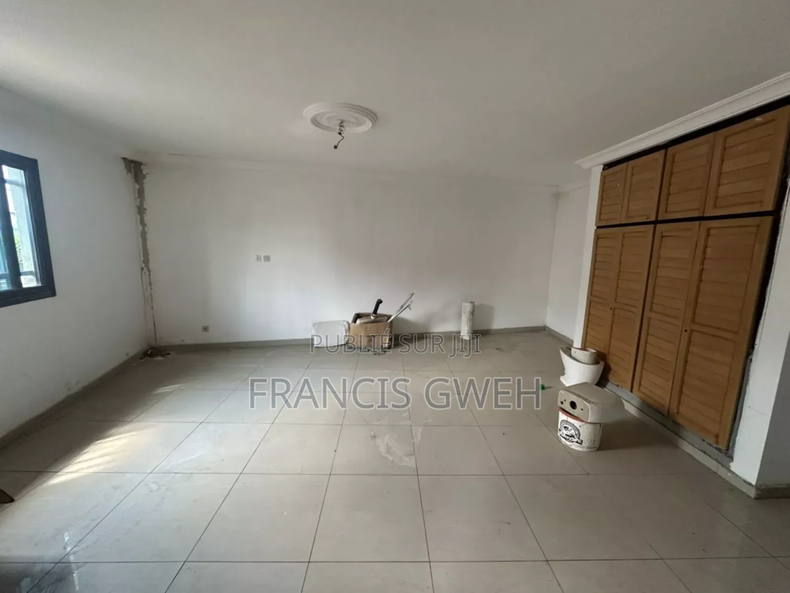 5chbre Duplex dans Francis Gweh, Cocody à Vendre