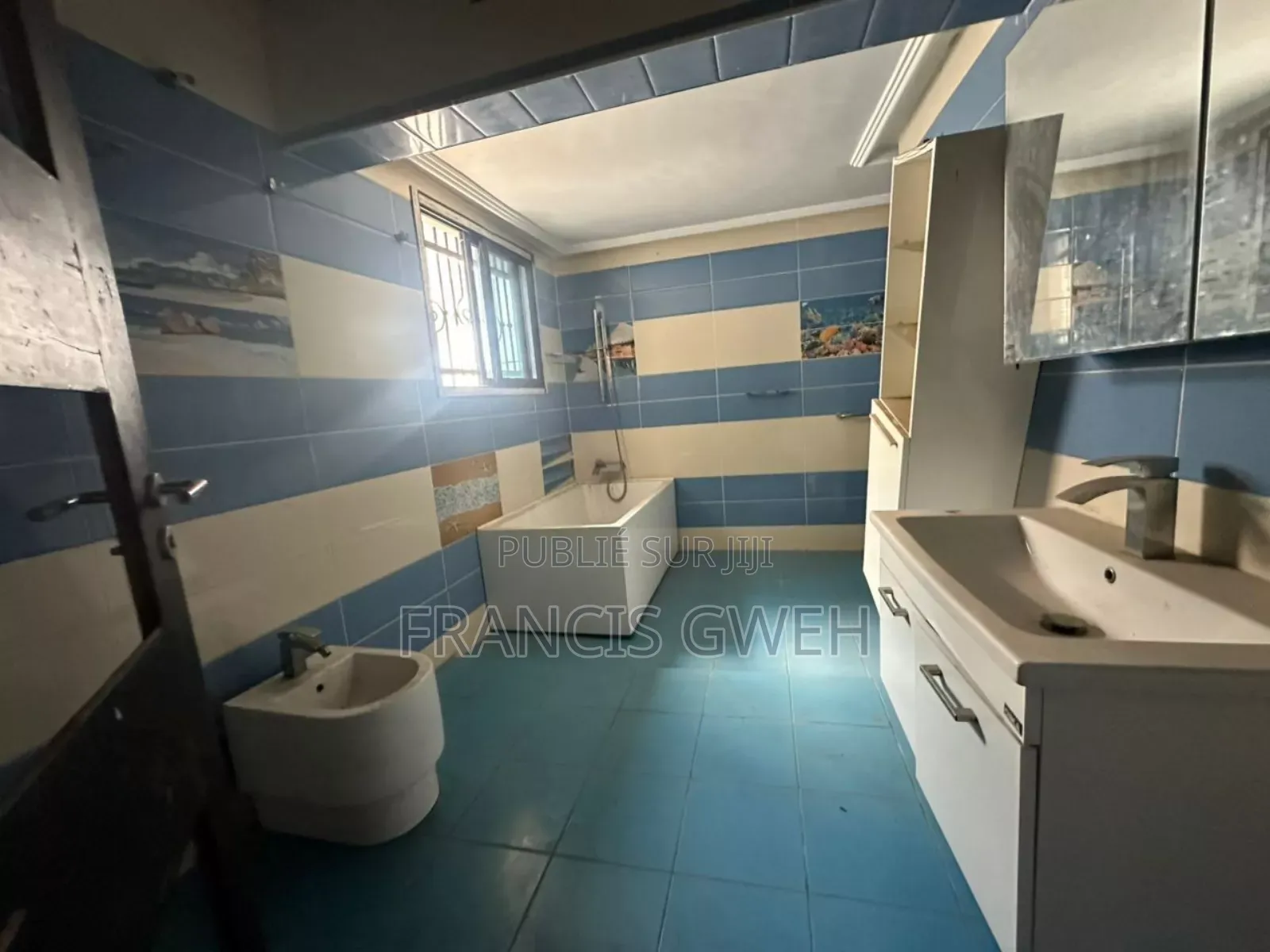 5chbre Duplex dans Francis Gweh, Cocody à Vendre