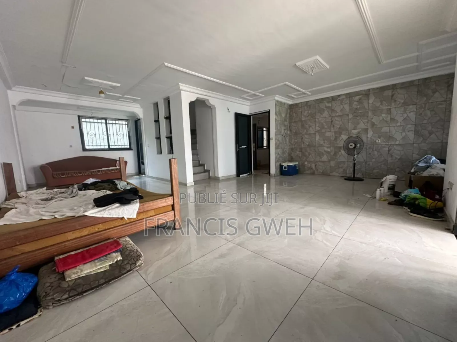 5chbre Duplex dans Francis Gweh, Cocody à Vendre