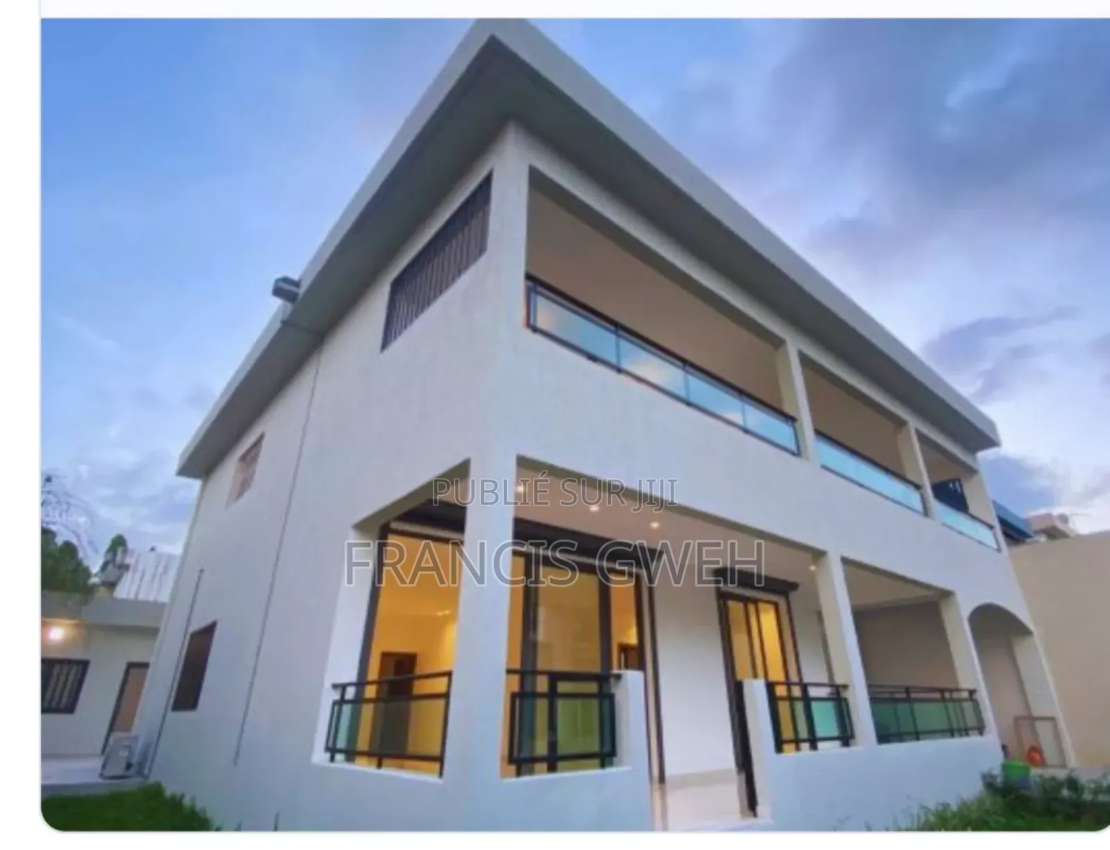 4chbre Duplex dans Francis Gweh, Cocody à Louer